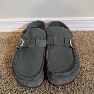 Birkenstock Buckleys in Green
